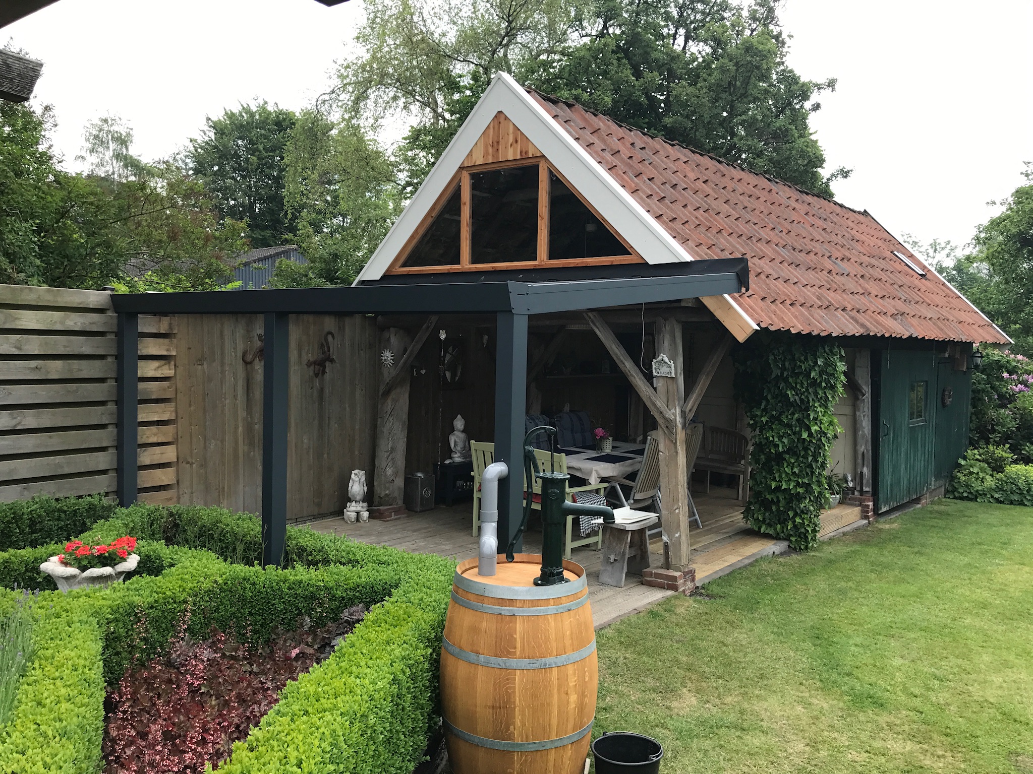 Schutting met horizontale planken